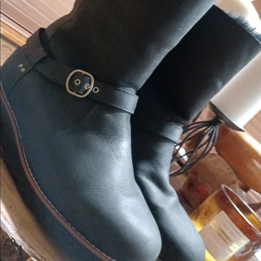 Ugg Noira Calf Boots